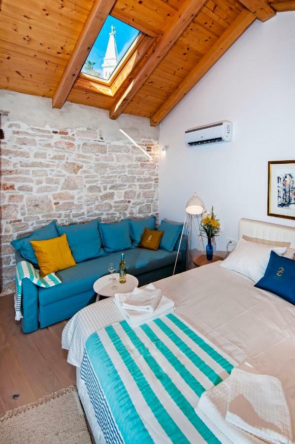 Apartment First Row To The Sea