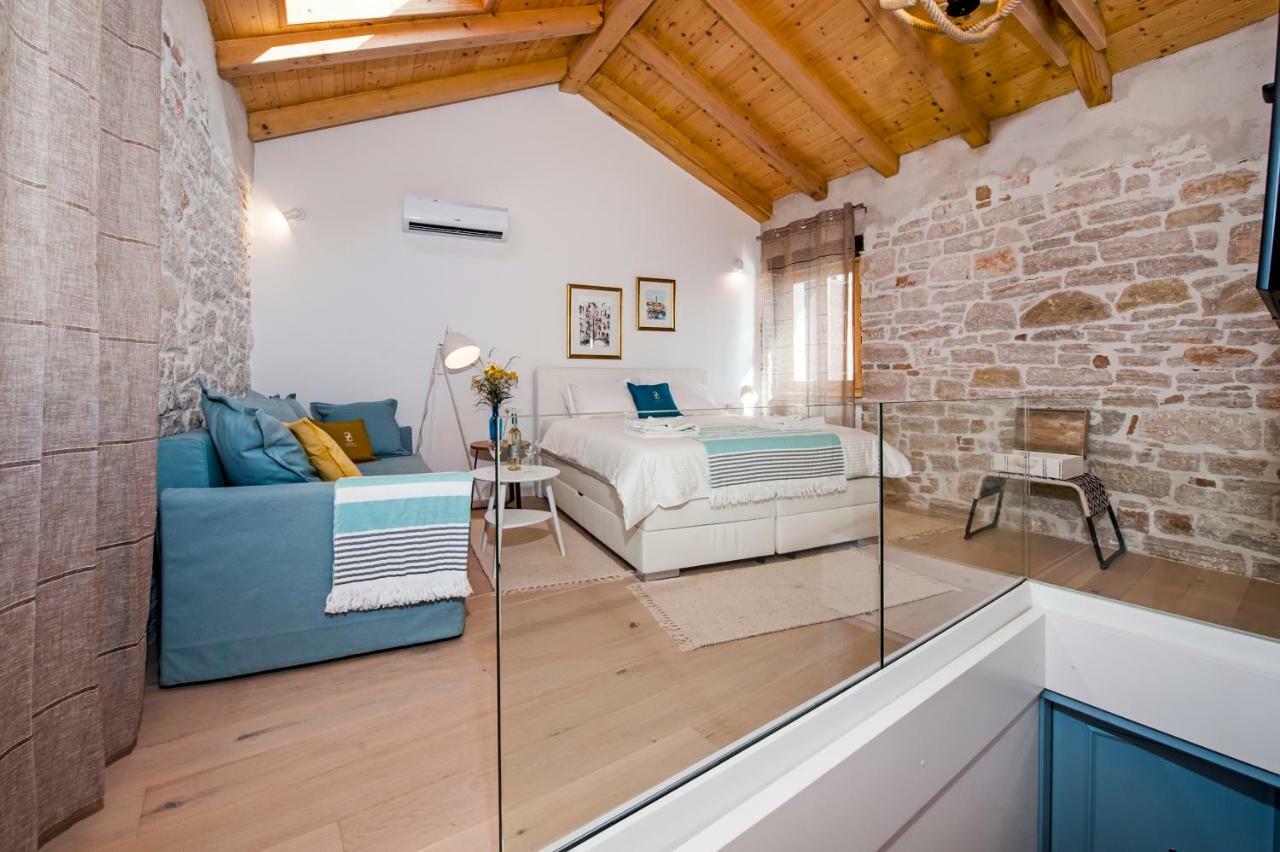 First Row To The Sea Apartment
